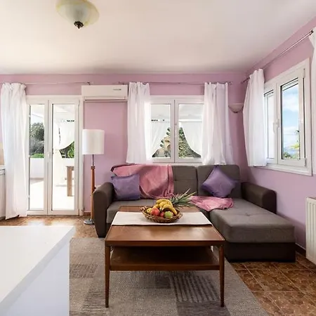 Platon Apartamento Cos